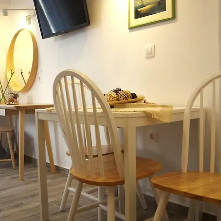 公寓 Xenios Zeus *